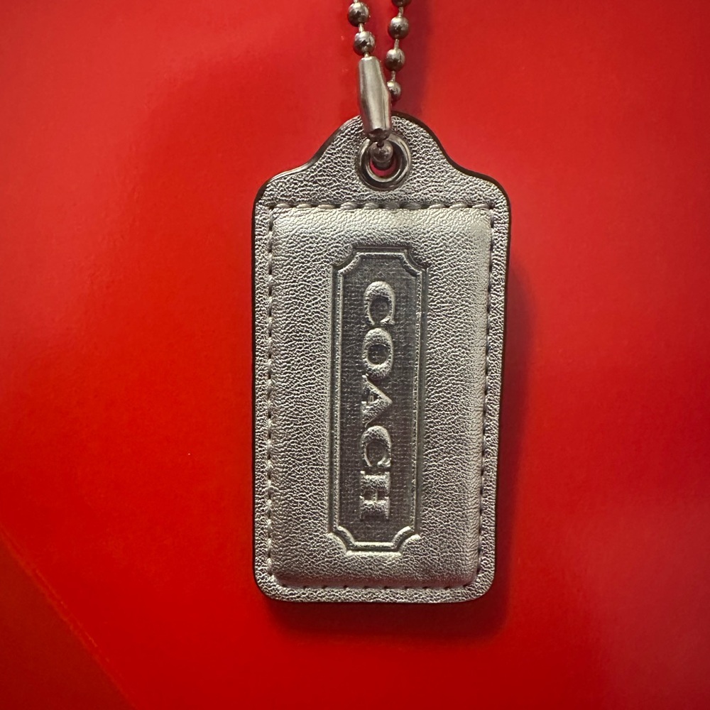 Coach tag